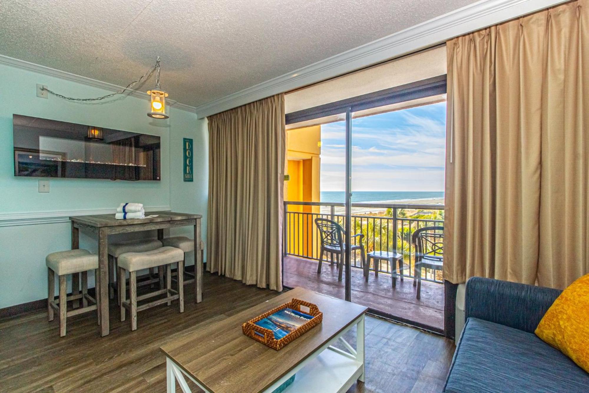 Oversized Ocean View Queen Suite With Beautiful Fireplace And Accents - Sleeps 4 Guests! Myrtle Beach Phòng bức ảnh