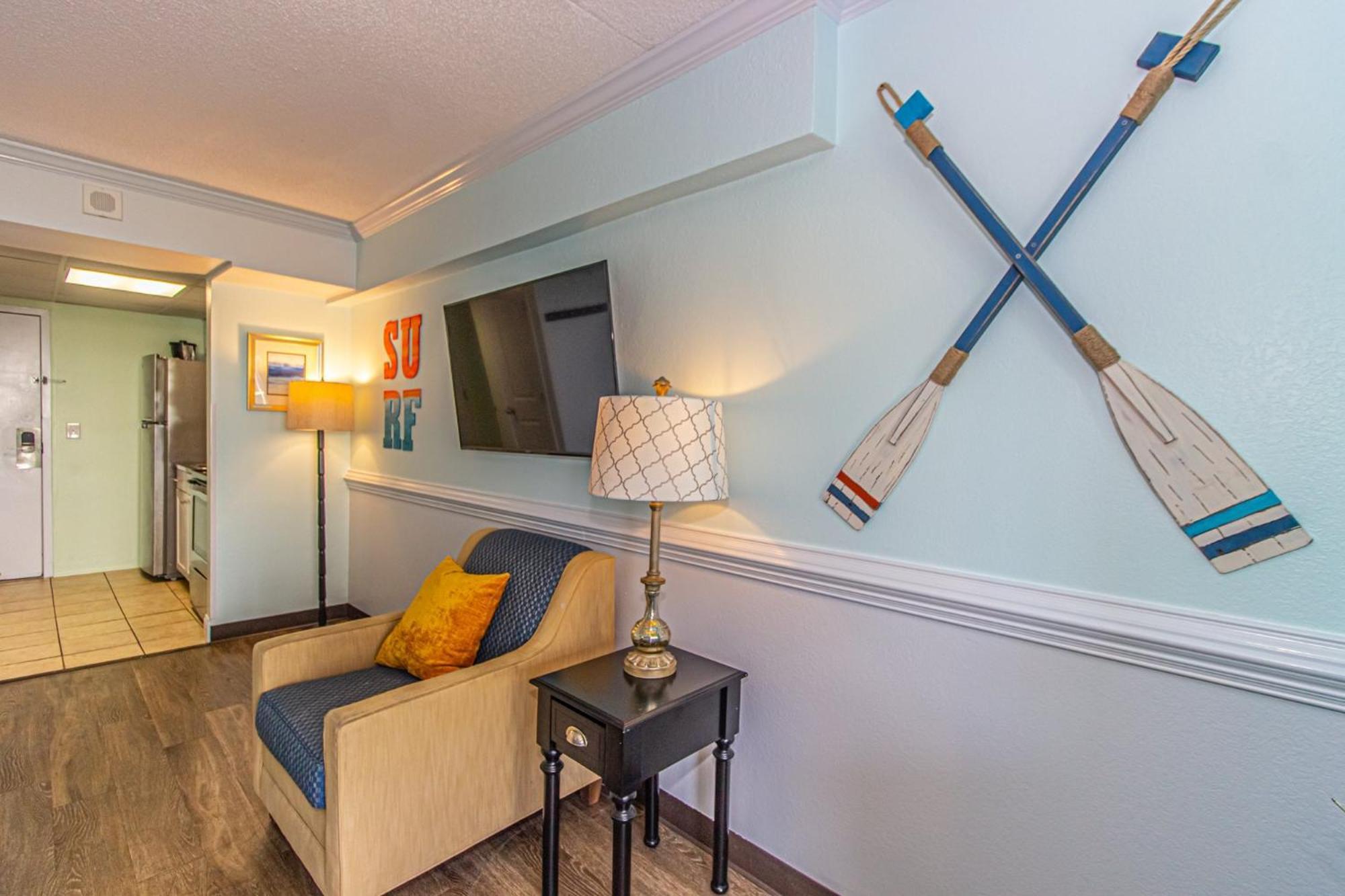 Oversized Ocean View Queen Suite With Beautiful Fireplace And Accents - Sleeps 4 Guests! Myrtle Beach Phòng bức ảnh